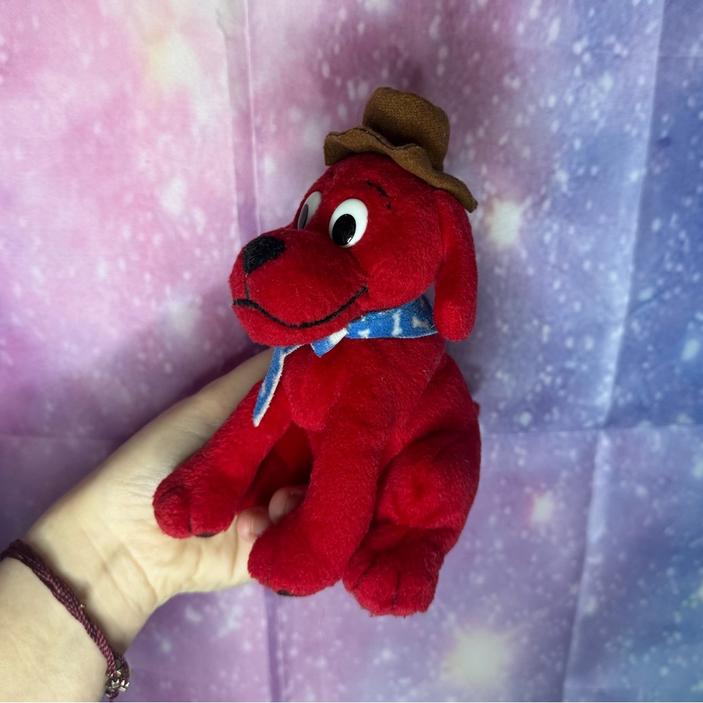 Clifford the big red dog in hat stuffed animal 🛍